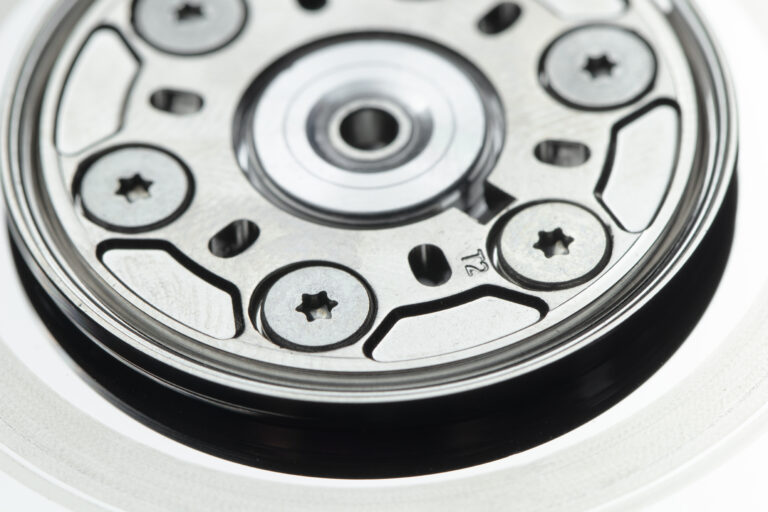 Comparação entre embraiagens automáticas e manuais: Qual é a melhor para ti 2 high angle hard drive components still life