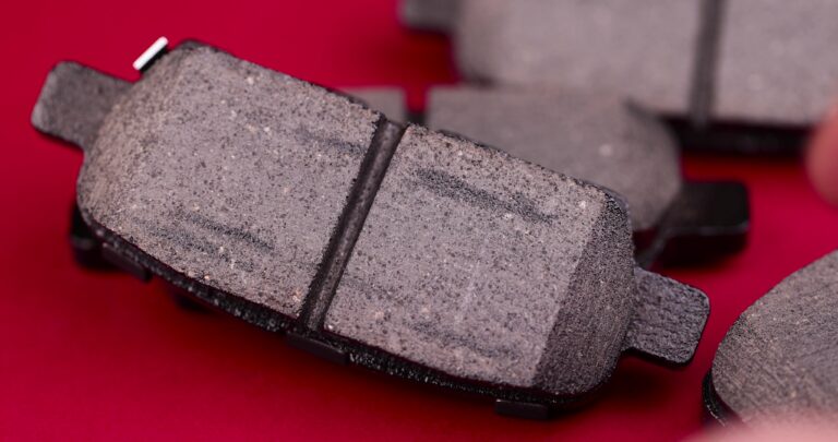 Importância do sensor de desgaste das pastilhas de travão na segurança rodoviária 17 new car brake pads car