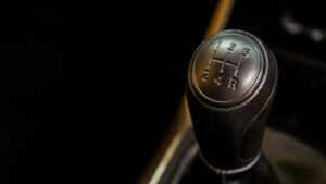 perilla universal en la palanca de cambio