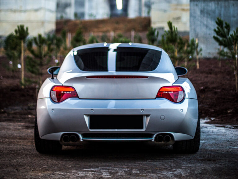 Como o sistema de escape dinâmico melhora o desempenho do veículo 23 escape lateral 1