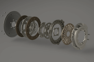 Embrague de coche en detalle con piezas visibles.