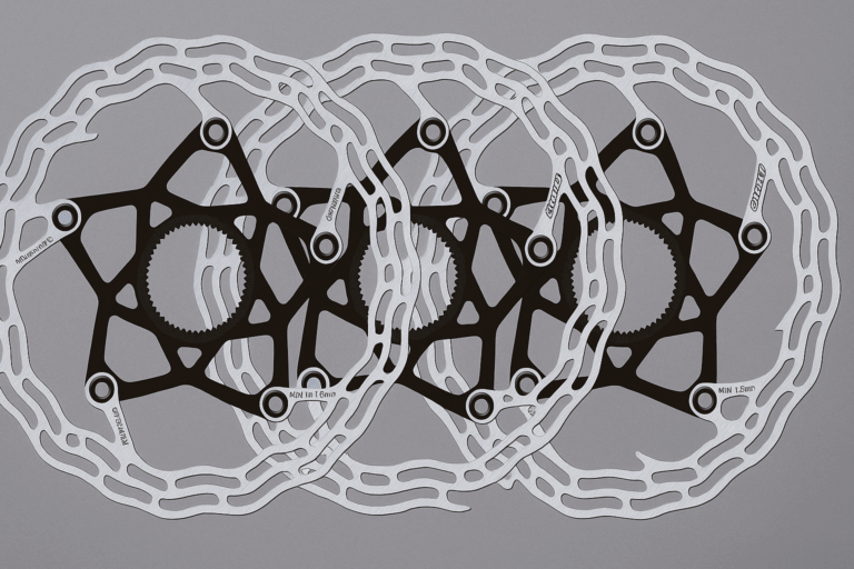 Por qué elegir discos Cubiq para tu vehículo deportivo 7 Disco Cubiq coche para frenos de alto rendimiento.