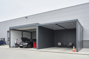 Options de toits et pergolas pour agrandir l’atelier et couvrir les aires de service