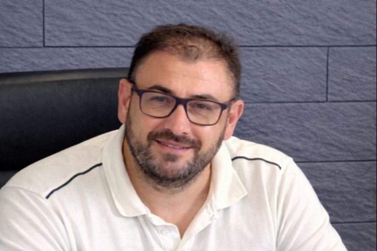 fafa8429 12ef 438b 9110 4ffc49ca61fd md