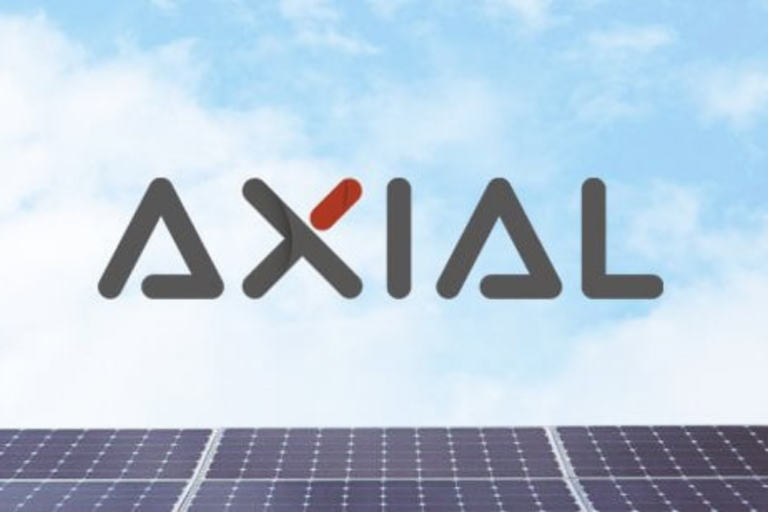 Logo de l'entreprise AXIAL, spécialiste des équipements et structures pour installations photovoltaïques.