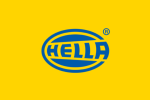 Logotipo oficial de Hella en color azul sobre fondo amarillo.